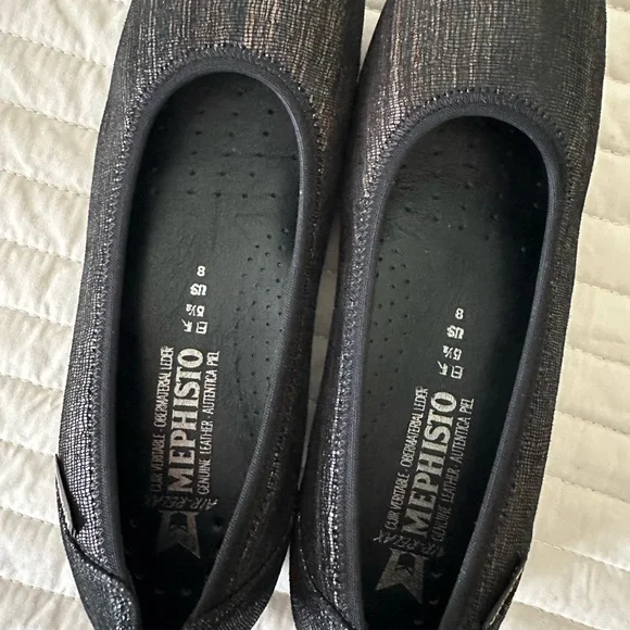 Mephisto Women's Shimmering Black Flats - Picture 5 of 8